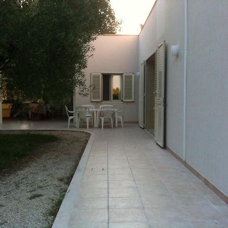 B&B Finestre Tra Gli Ulivi Mesagne Extérieur photo